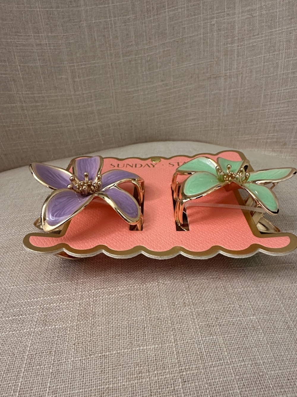 Sunday State Enameled Floral Hair Clips in Gold Set of 2 - Picture 5 of 6